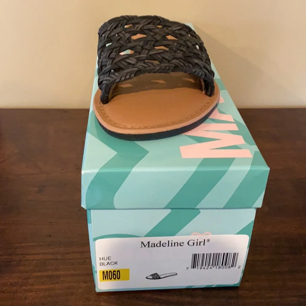 NWT Madeline Girl Sandal